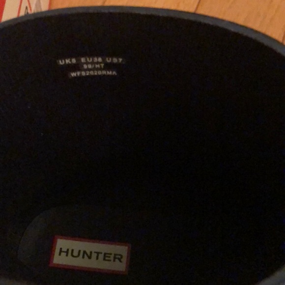 LAST CALL **firm** NIB Hunter  boot navy sz 7 - Picture 6 of 8